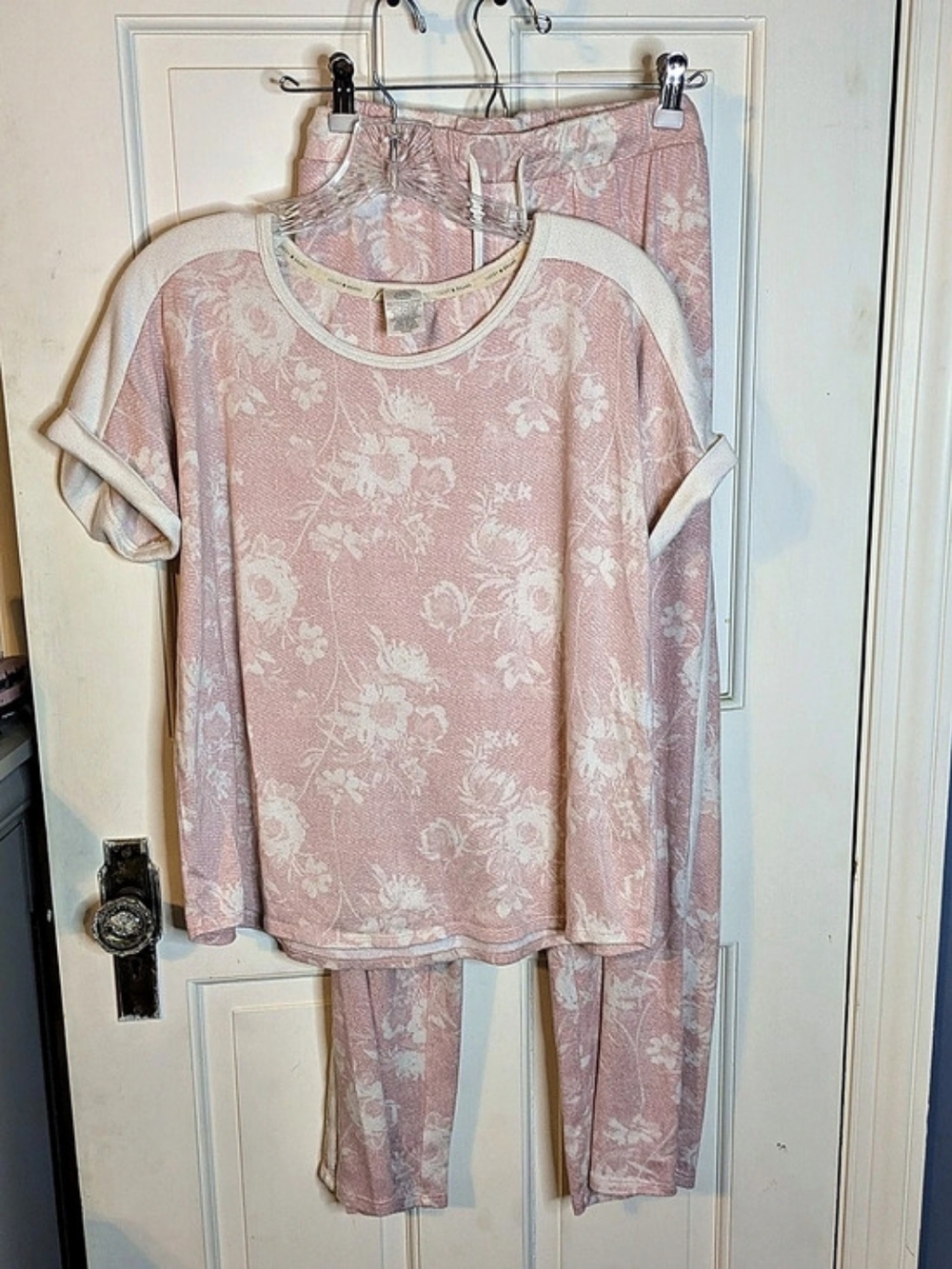 Lucky Brand Ladies 2-Piece PJ Set Floral Pajamas Pink & White Medium